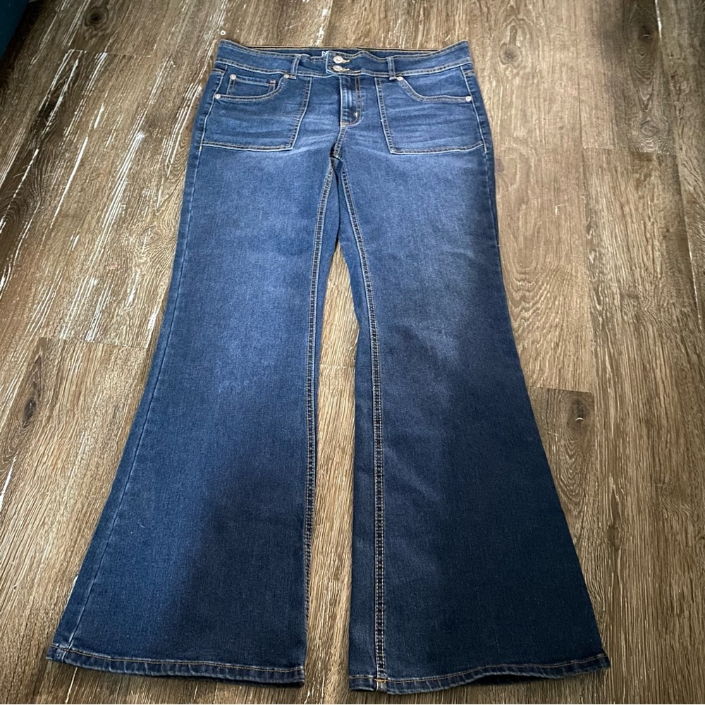 No Boundaries Jeans‎ Women's Blue Flared Jeans Size 15 Dark Wash Wide Leg